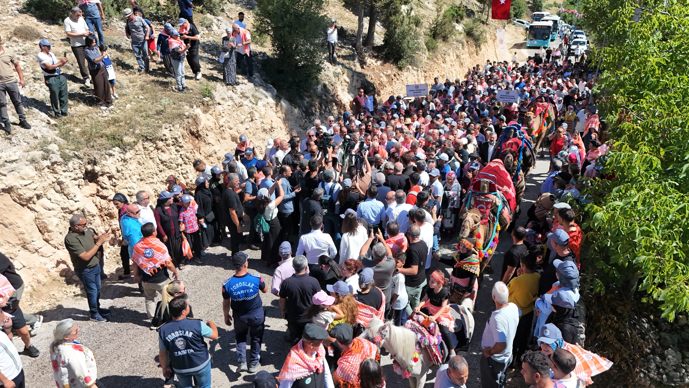 TOROSLAR’IN YÖRÜK OBASINDA COŞKU ZİRVEDEYDİ - Görsel 12