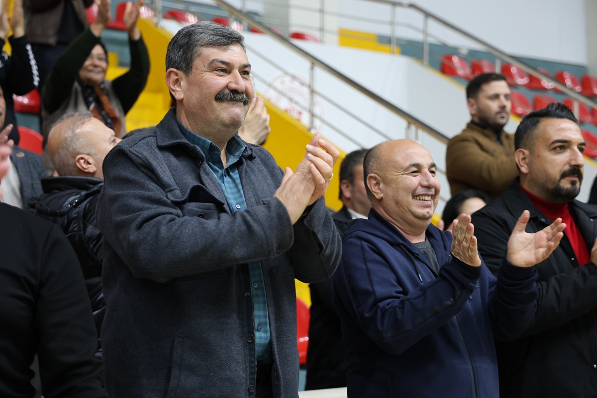 TOROSLAR’IN KADIN HENTBOL TAKIMI FİNAL-FOUR’DA