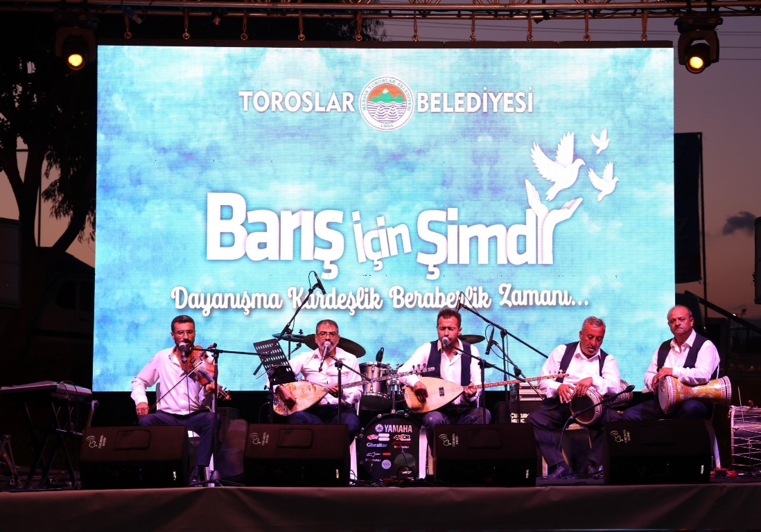 TOROSLAR BELEDİYESİNİN DÜNYA BARIŞ GÜNÜ ETKİNLİĞİ FARKLI RENKLERİ BULUŞTURDU