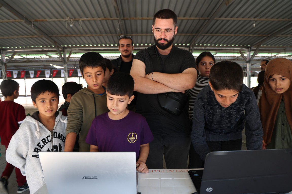 DÜNYA ÇOCUK HAKLARI GÜNÜ, TOROSLAR’DA BİR DİZİ ETKİNLİKLE KUTLANDI
