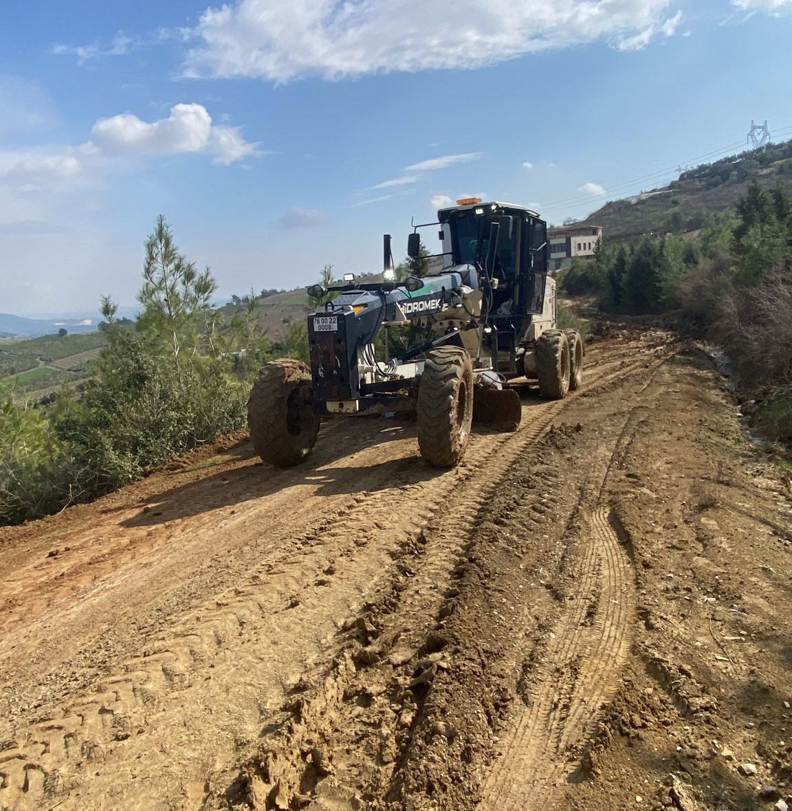 TOROSLAR BELEDİYESİ YAYLALARDA HİZMET ATAĞINI SÜRDÜRÜYOR