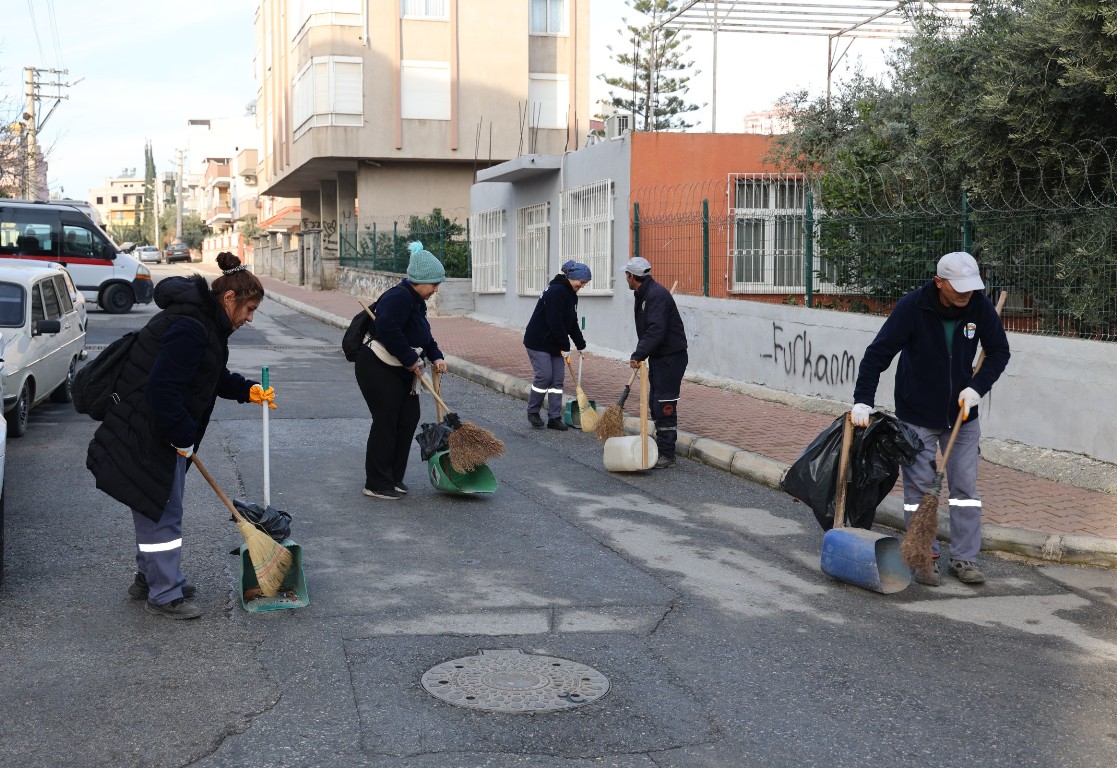 TOROSLAR BELEDİYESİNİN TEMİZLİK KAMPANYASI SÜRÜYOR