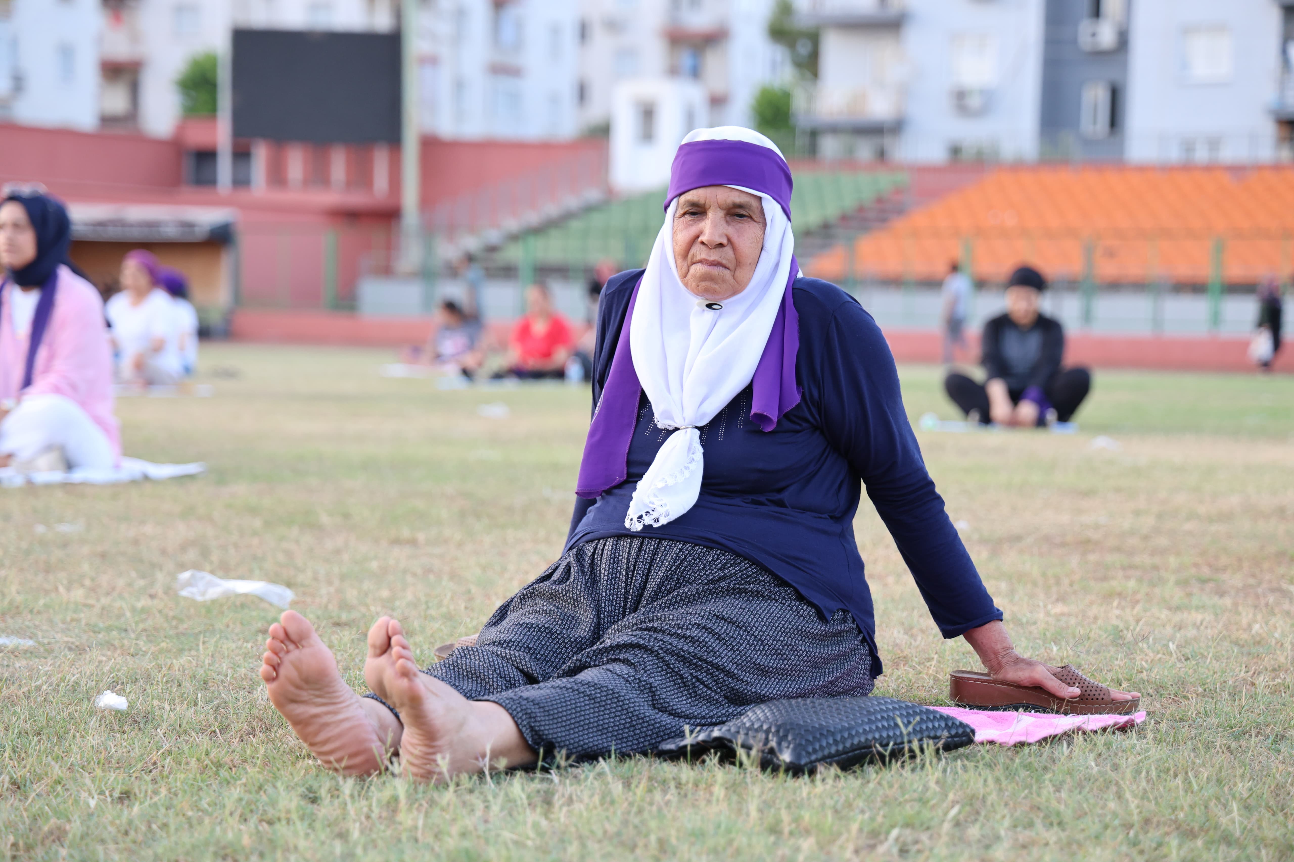 Toroslar’da 300 Kadın Yoga Yaptı