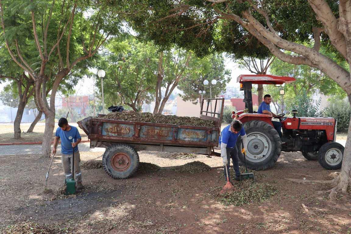 TOROSLAR’IN PARKLARINDA SONBAHAR HAZIRLIĞI