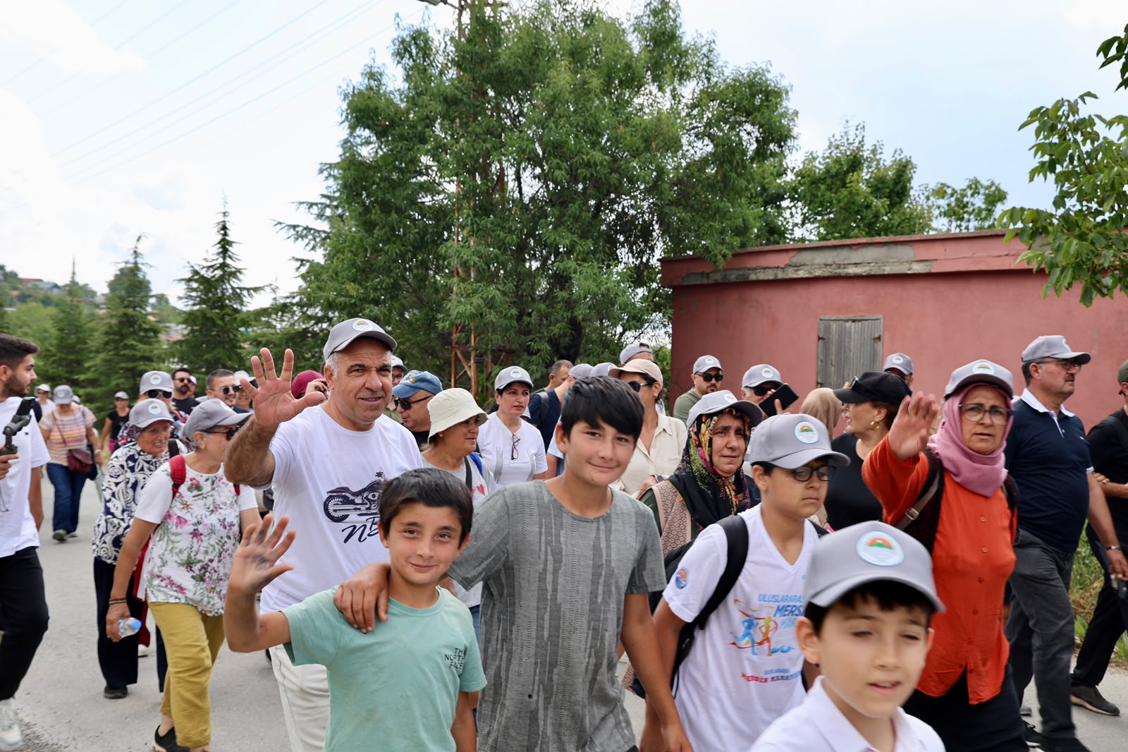 HER AY FARKLI BİR ROTA! TOROSLAR BELEDİYESİNİN DOĞA YÜRÜYÜŞLERİ YOĞUN İLGİYLE DEVAM EDİYOR - Görsel 4