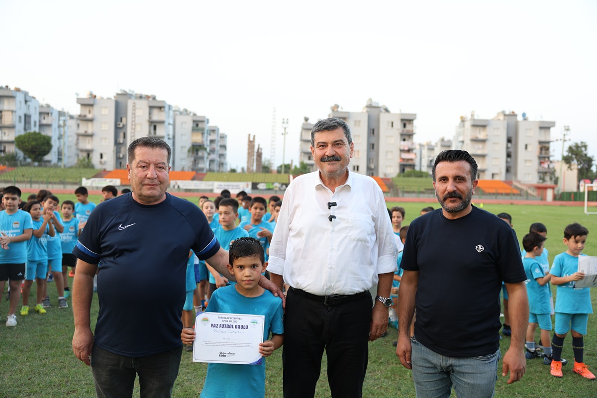 TOROSLAR BELEDİYESİ FUTBOL OKULUNDA SERTİFİKA HEYECANI - Görsel 8