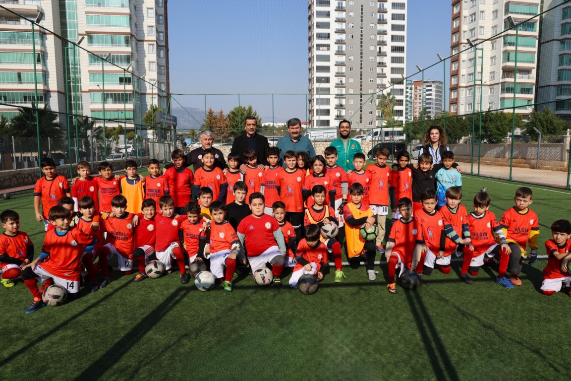 TOROSLAR BELEDİYESİNİN SPOR ALANLARI VATANDAŞIN HİZMETİNDE