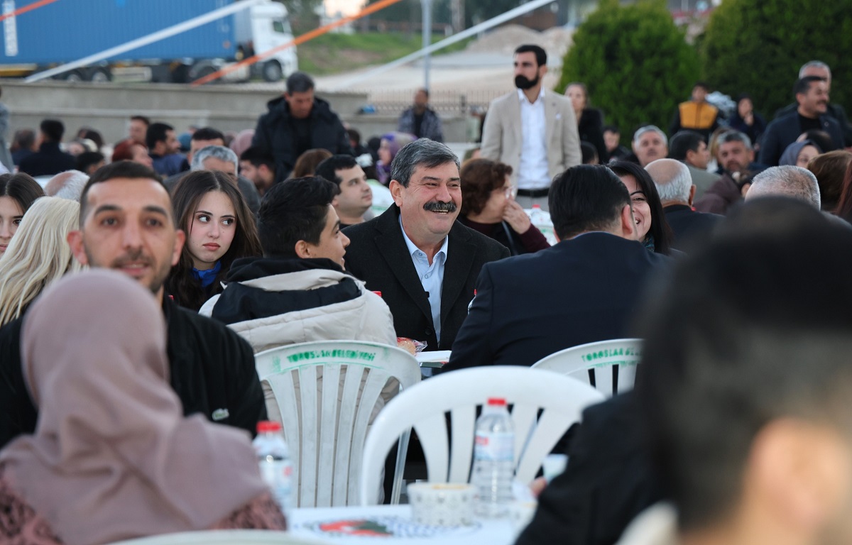 BAŞKAN YILDIZ, ÇALIŞMA ARKADAŞLARIYLA İFTAR SOFRASINDA BULUŞTU