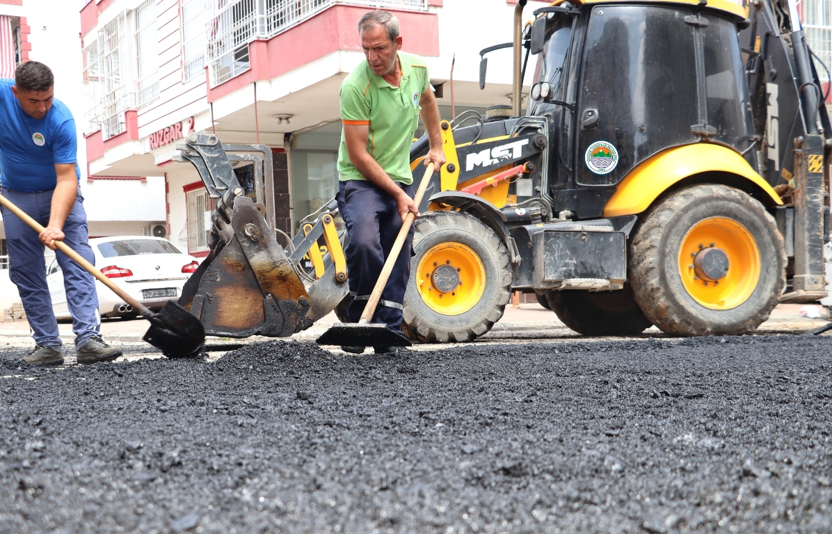 TOROSLAR’DA ASFALT ATAĞI BAŞLADI
