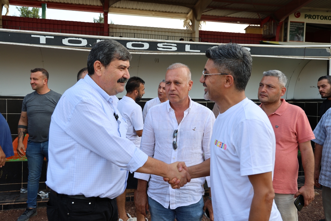 BAŞKAN YILDIZ, YENİ MERSİN İDMAN YURDU’NUN ALTYAPI SEÇMELERİNİ ZİYARET ETTİ