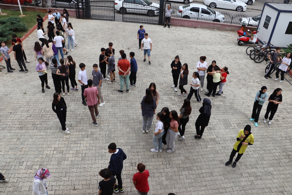 TOROSLAR AKADEMİ EĞİTİM MERKEZİ’NDE SINAVA HAZIRLANAN ÖĞRENCİLERE ETÜT DESTEĞİ