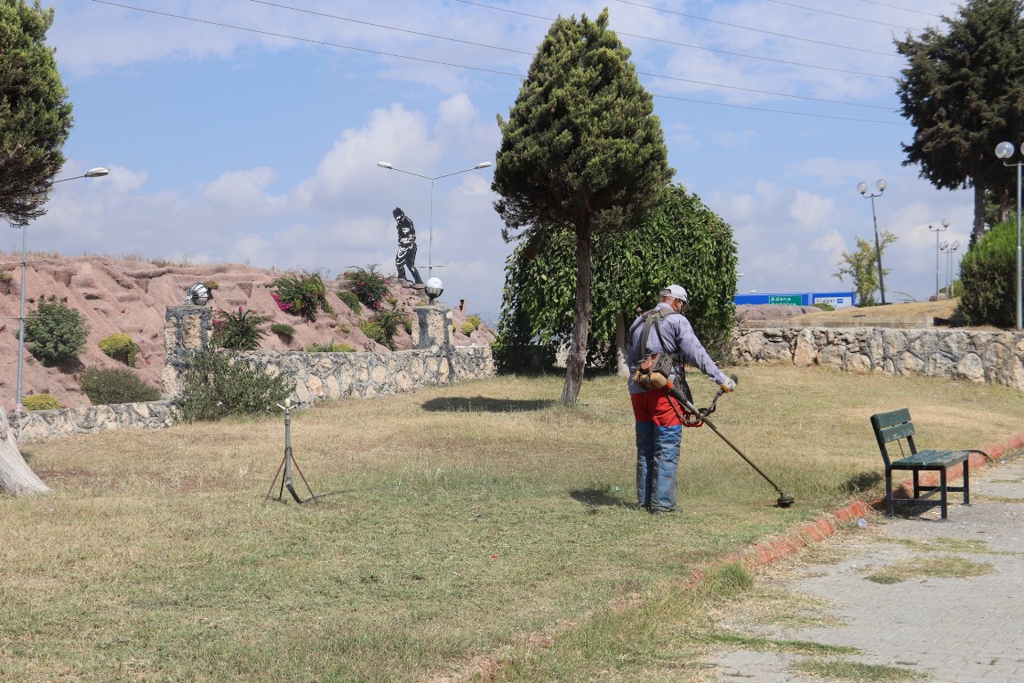 TOROSLAR’IN PARKLARINDA SONBAHAR HAZIRLIĞI