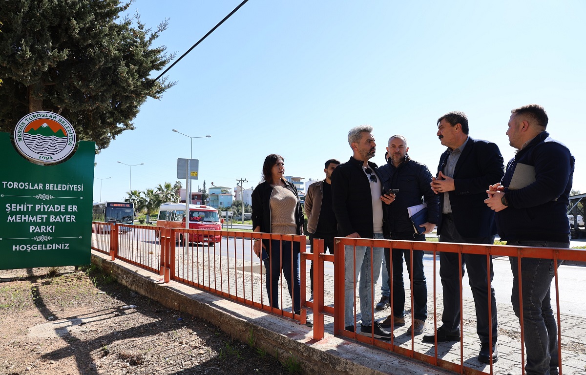 TOROSLAR’DA KAMUSAL ALANLAR İŞGALDEN TEMİZLENİYOR