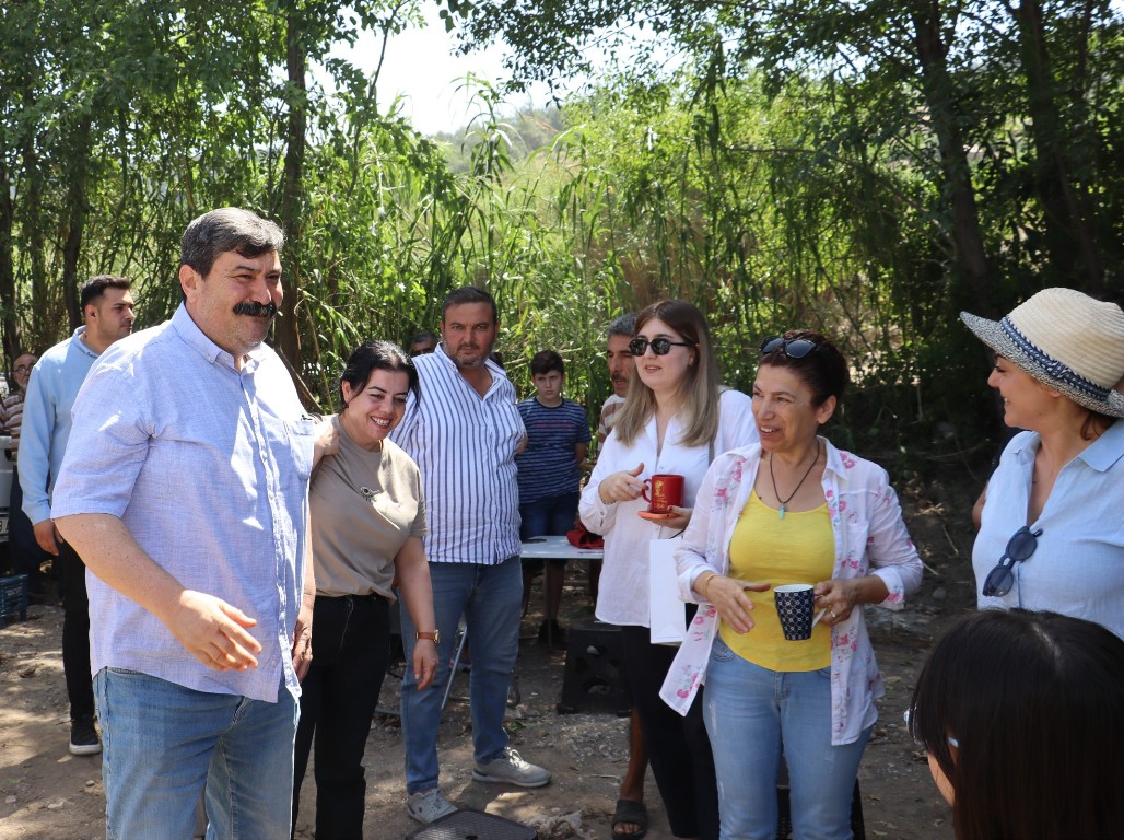 TAŞ OCAĞI YAPILMASI PLANLANAN HAMZABEYLİ MAHALLESİ’NDE ÇEVRE SORUNLARINA KARŞI “YERYÜZÜ SOFRASI” KURULDU