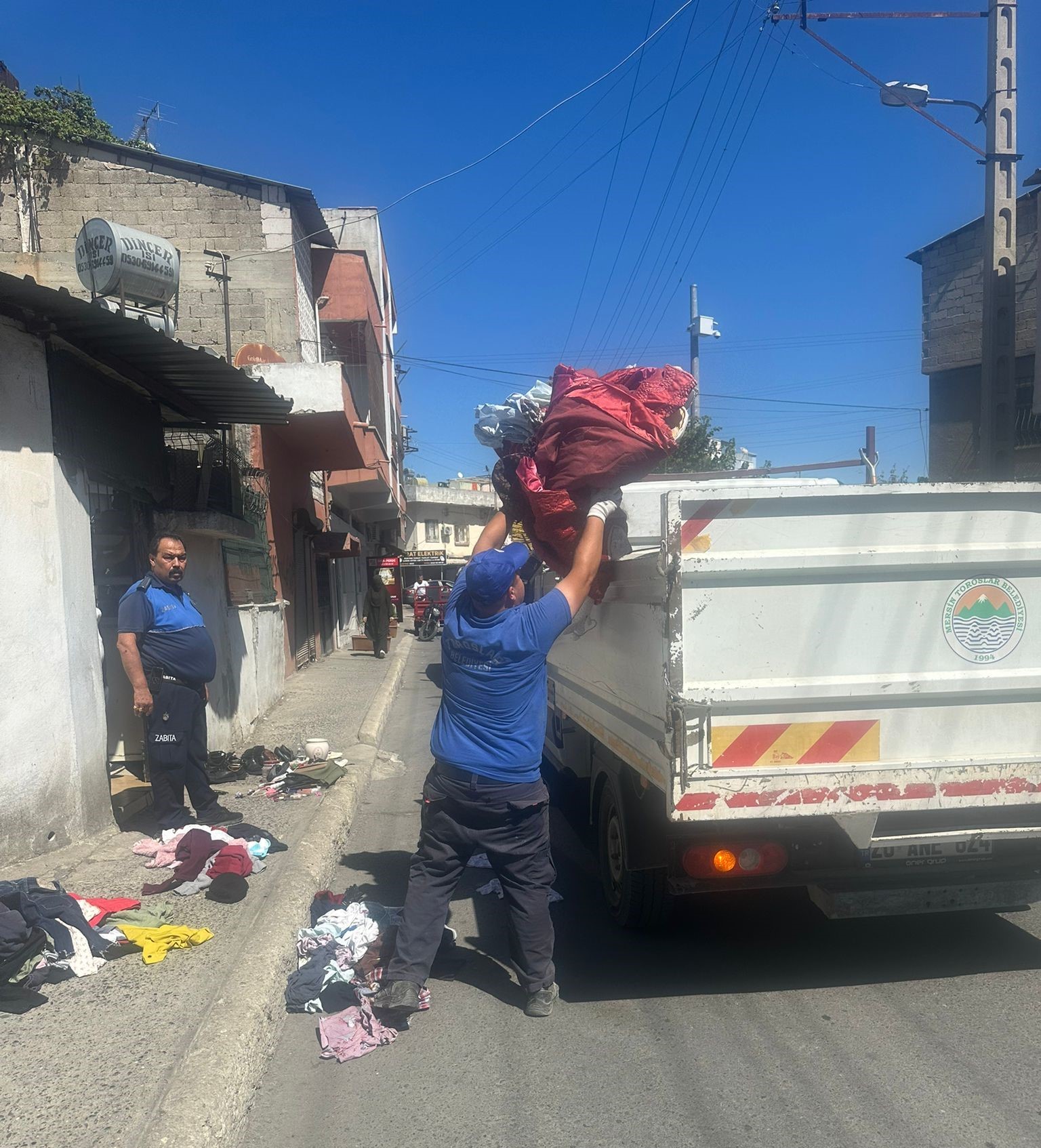 TOROSLAR’DA HALK SAĞLIĞINI TEHDİT EDEN İKİNCİ EL SATIŞLARINA GEÇİT YOK