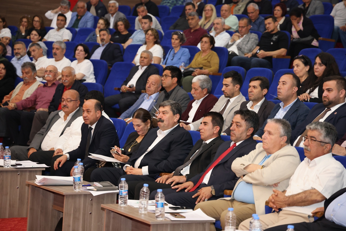 TOROSLAR BELEDİYESİNDE YENİ DÖNEMİN İLK MECLİS TOPLANTISI YAPILDI