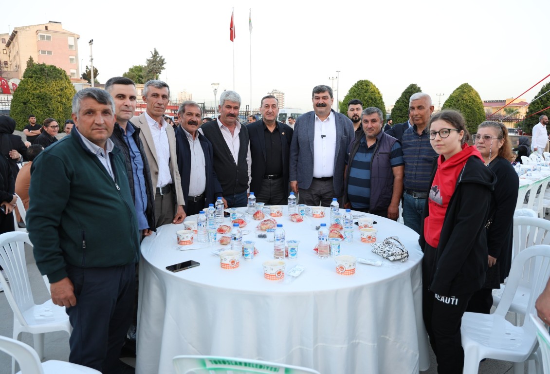 BAŞKAN YILDIZ, ÇALIŞMA ARKADAŞLARI VE MUHTARLARLA BAYRAMLAŞTI