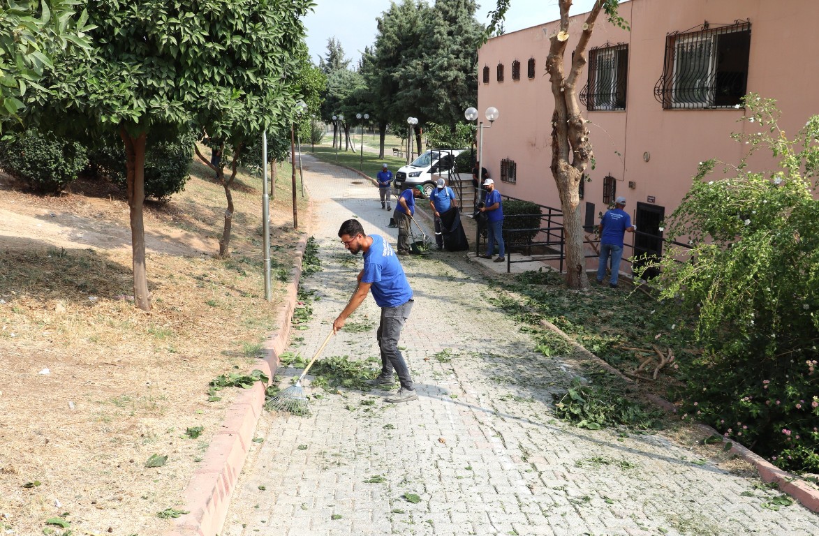 TOROSLAR BELEDİYESİ PARK VE YEŞİL ALANLARDA ÇALIŞMALARINI SÜRDÜRÜYOR