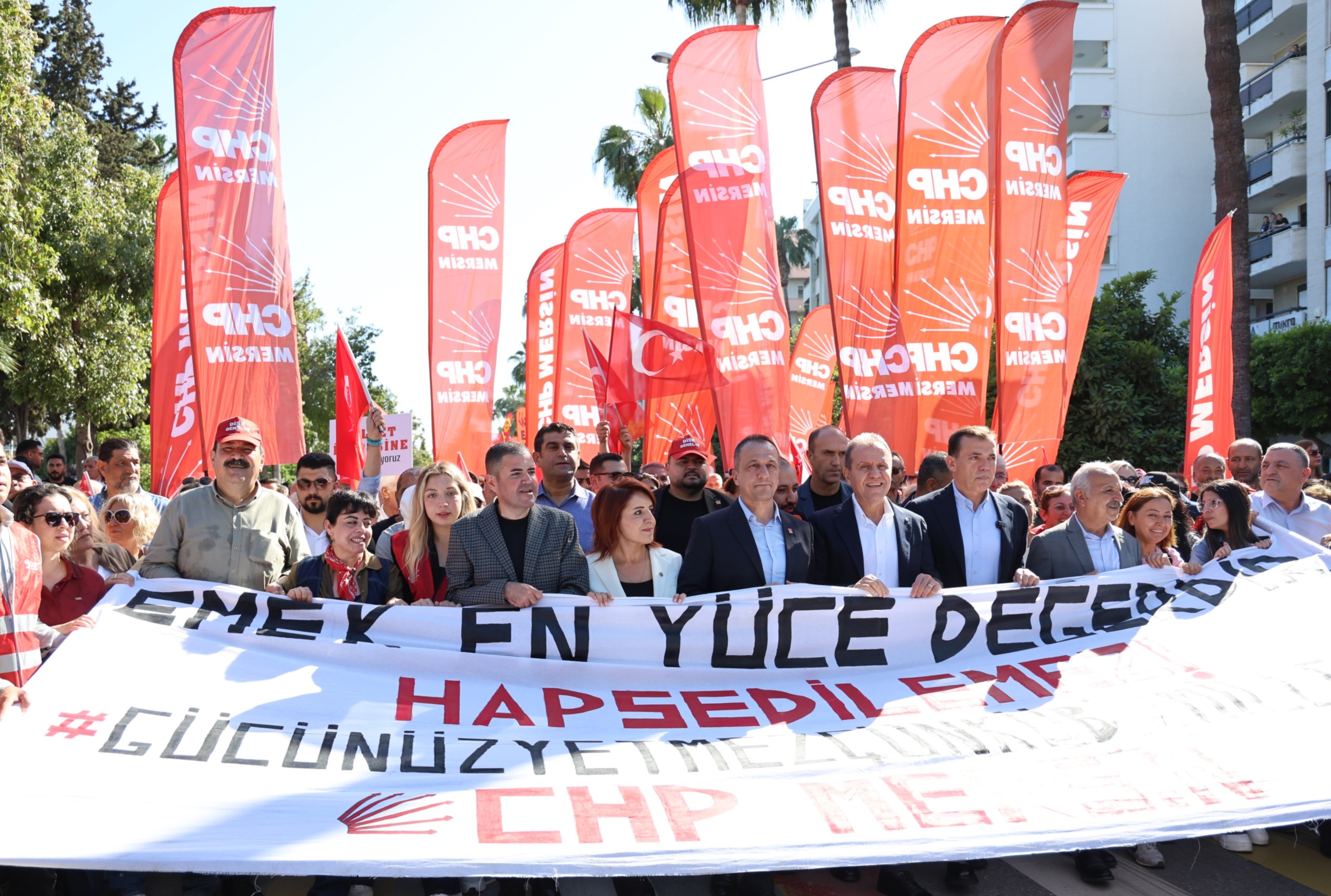 BAŞKAN YILDIZ, 1 MAYIS’I EMEKÇİLERLE KUTLADI
