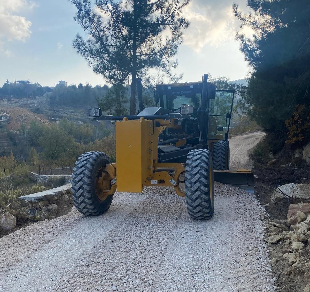 TOROSLAR BELEDİYESİ YAYLA YOLLARINI YENİLİYOR