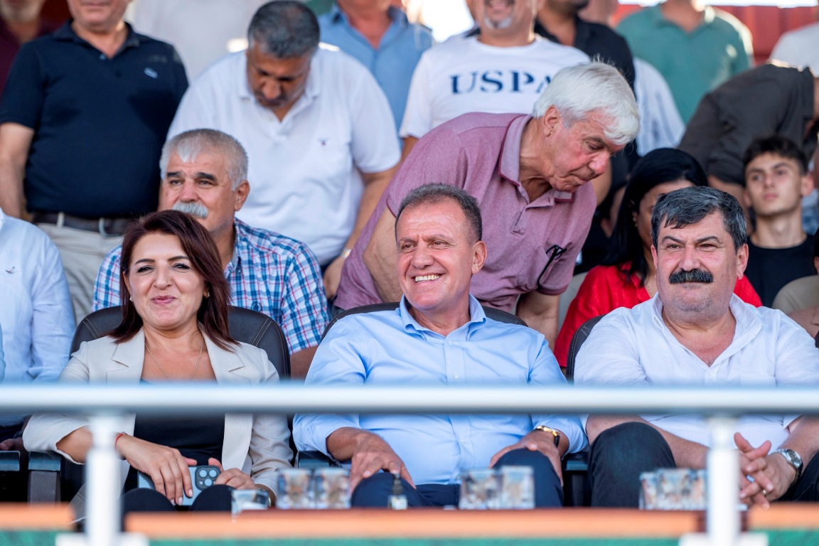 SÜPER KUPA’DA KAZANAN DOSTLUK OLDU