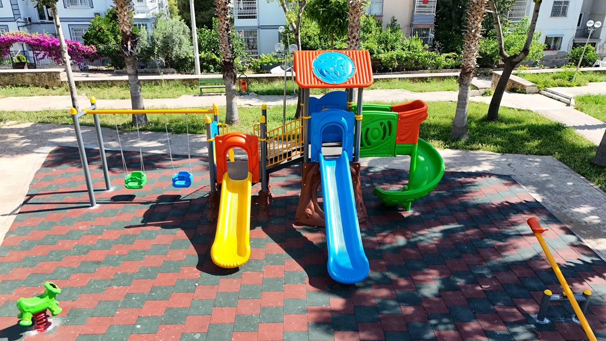 TOROSLAR’DA PARKLAR YENİLENİYOR, MAHALLELER DEĞER KAZANIYOR