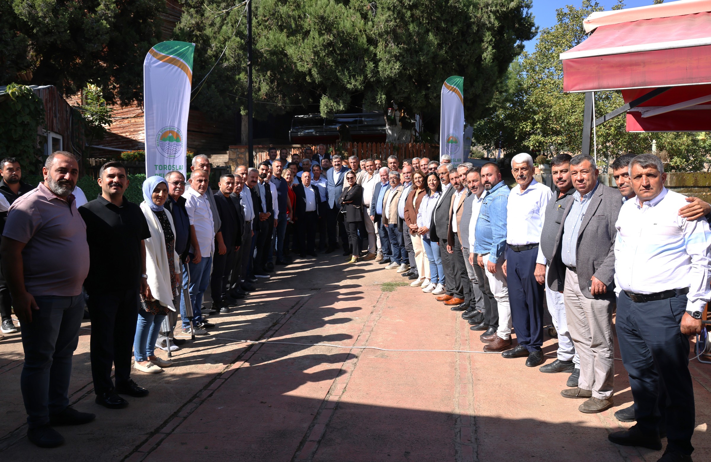 TOROSLAR BELEDİYE BAŞKANI YILDIZ, MUHTARLARLA BİR ARAYA GELDİ