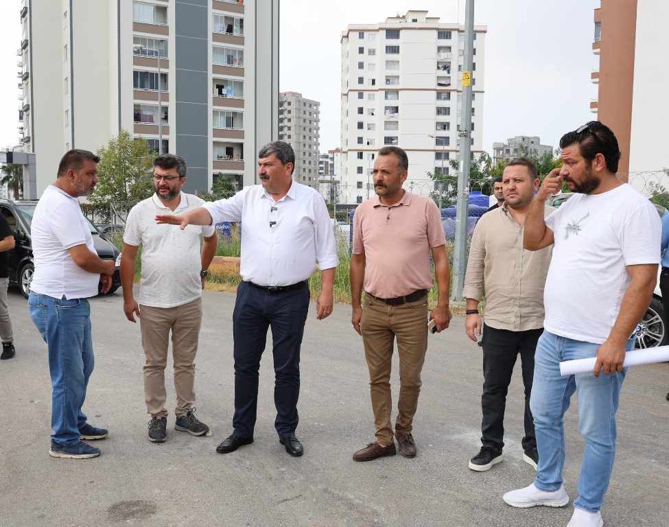 BAŞKAN YILDIZ, PORTAKAL MAHALLESİ’NDE KALDIRIM ÇALIŞMALARINI İNCELEDİ
