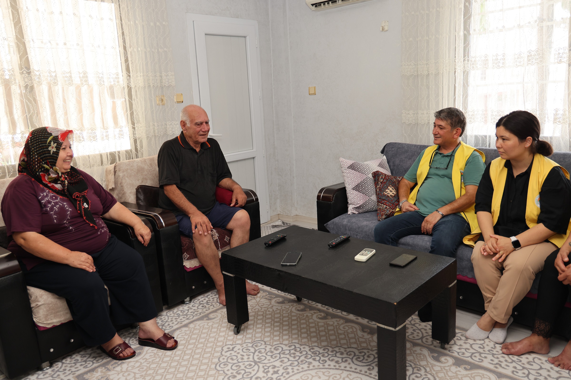 TOROSLAR BELEDİYESİNDEN ŞEHİT VE GAZİ AİLELERİNE ANLAMLI ZİYARET