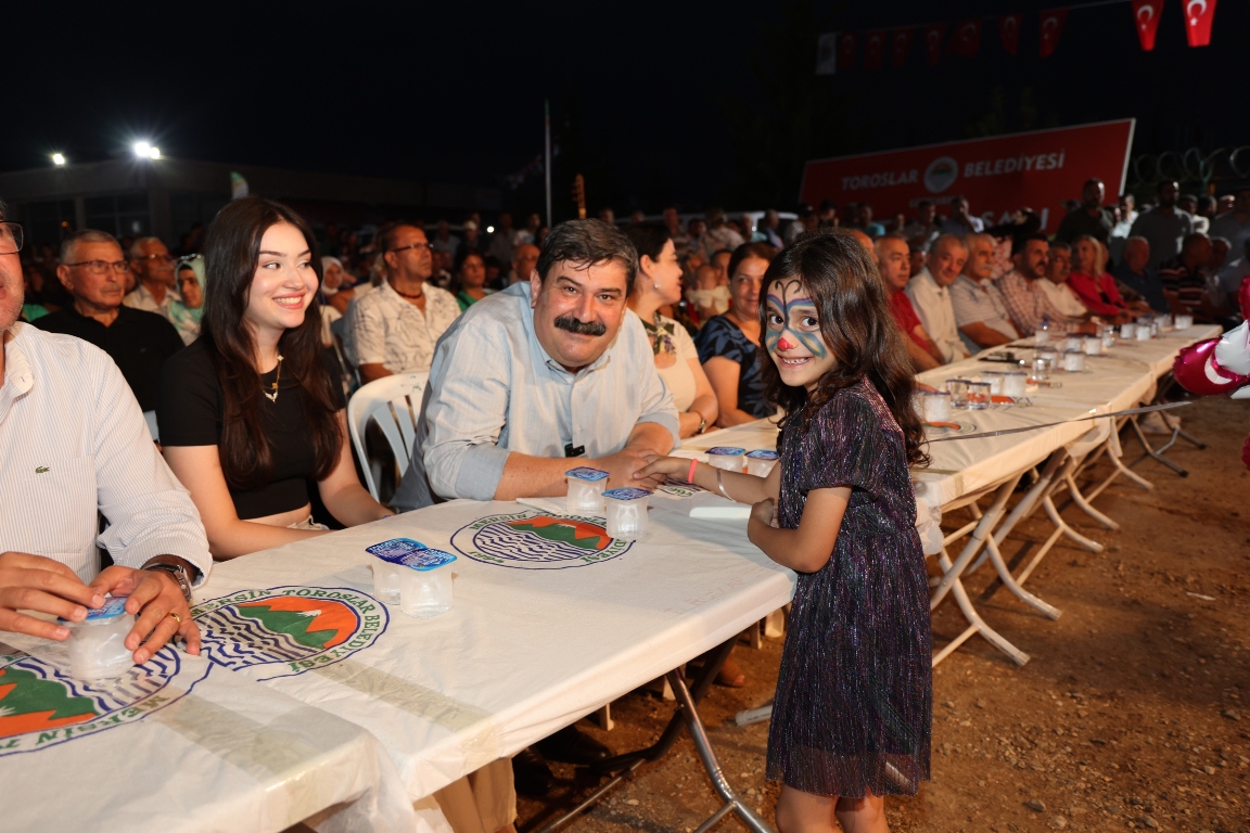 TOROSLAR BELEDİYESİ ŞEFTALİ HASAT ŞENLİĞİ DÜZENLEDİ