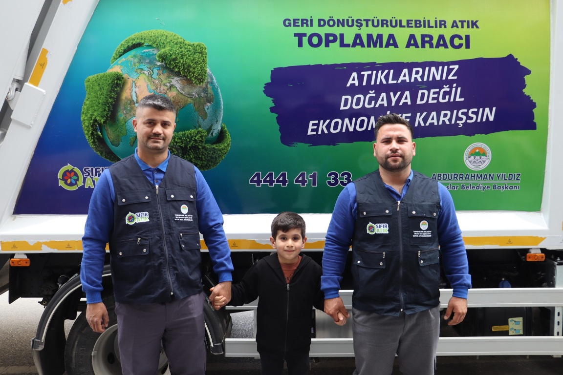 HER GÜN BALKONDAN BEKLEDİ, HAYALİ GERÇEK OLDU!