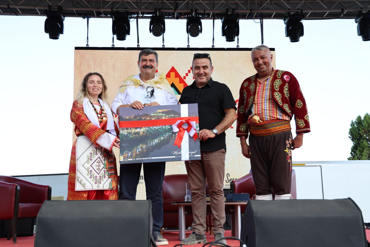 BÖLGENİN EN BÜYÜK YÖRÜK KÜLTÜRÜ BULUŞMASI TOROSLAR’DA YAPILDI