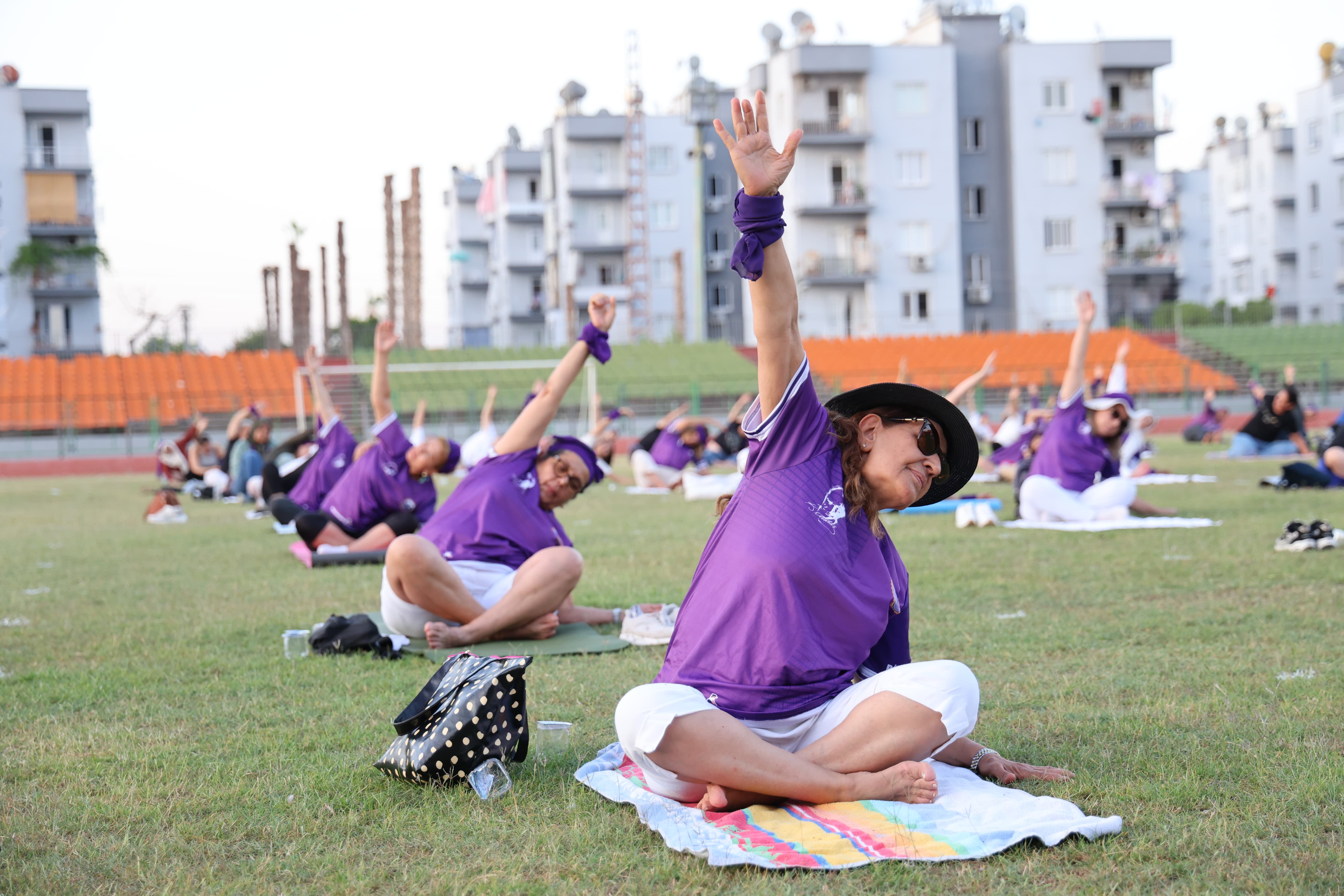 Toroslar’da 300 Kadın Yoga Yaptı