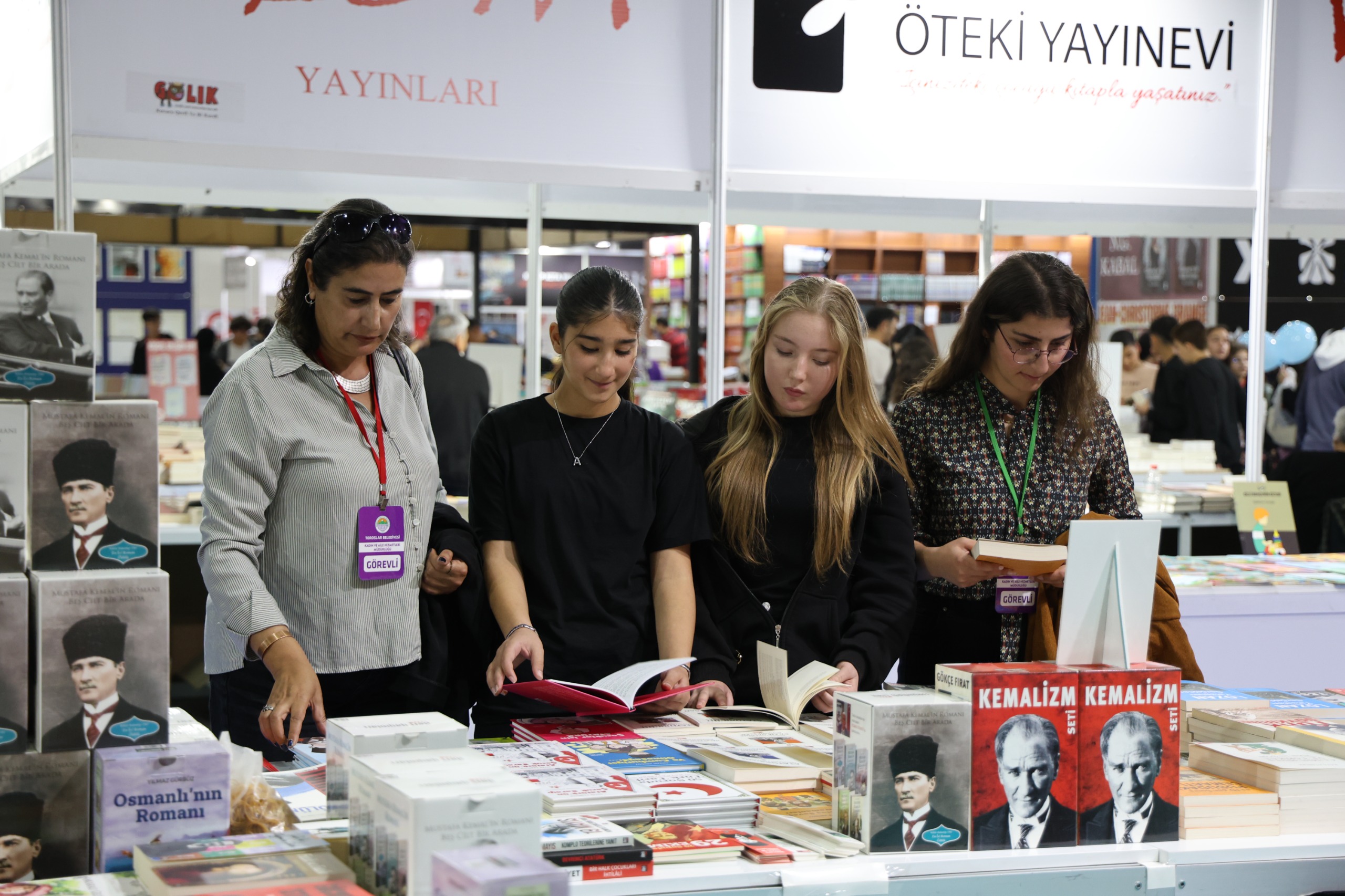 TOROSLAR BELEDİYESİ, KIRSAL MAHALLE ÖĞRENCİLERİNİ KİTAP FUARIYLA BULUŞTURDU