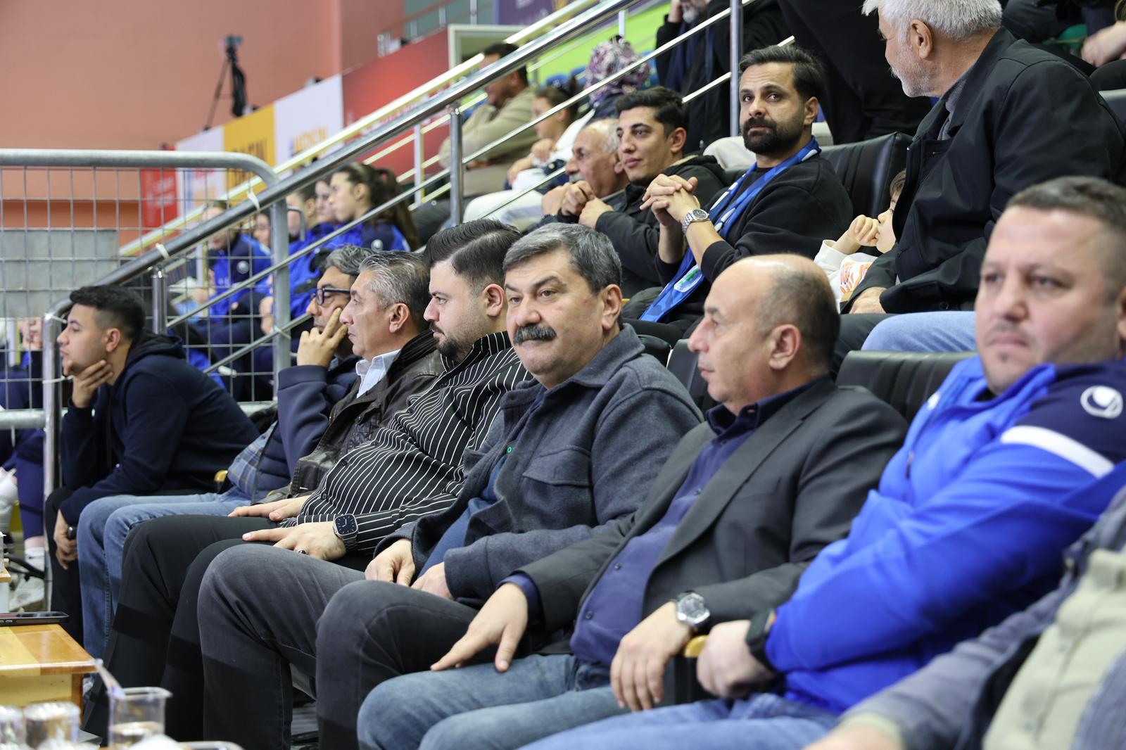 TOROSLAR’IN MELEKLERİ YENİLMEZLİK SERİSİNİ SÜRDÜRÜYOR