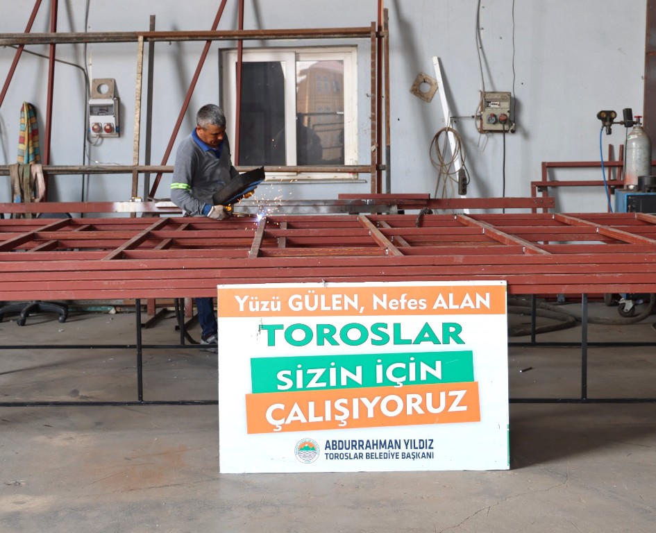 TOROSLAR BELEDİYESİNİN ATÖLYELERİNDE SERİ ÜRETİM