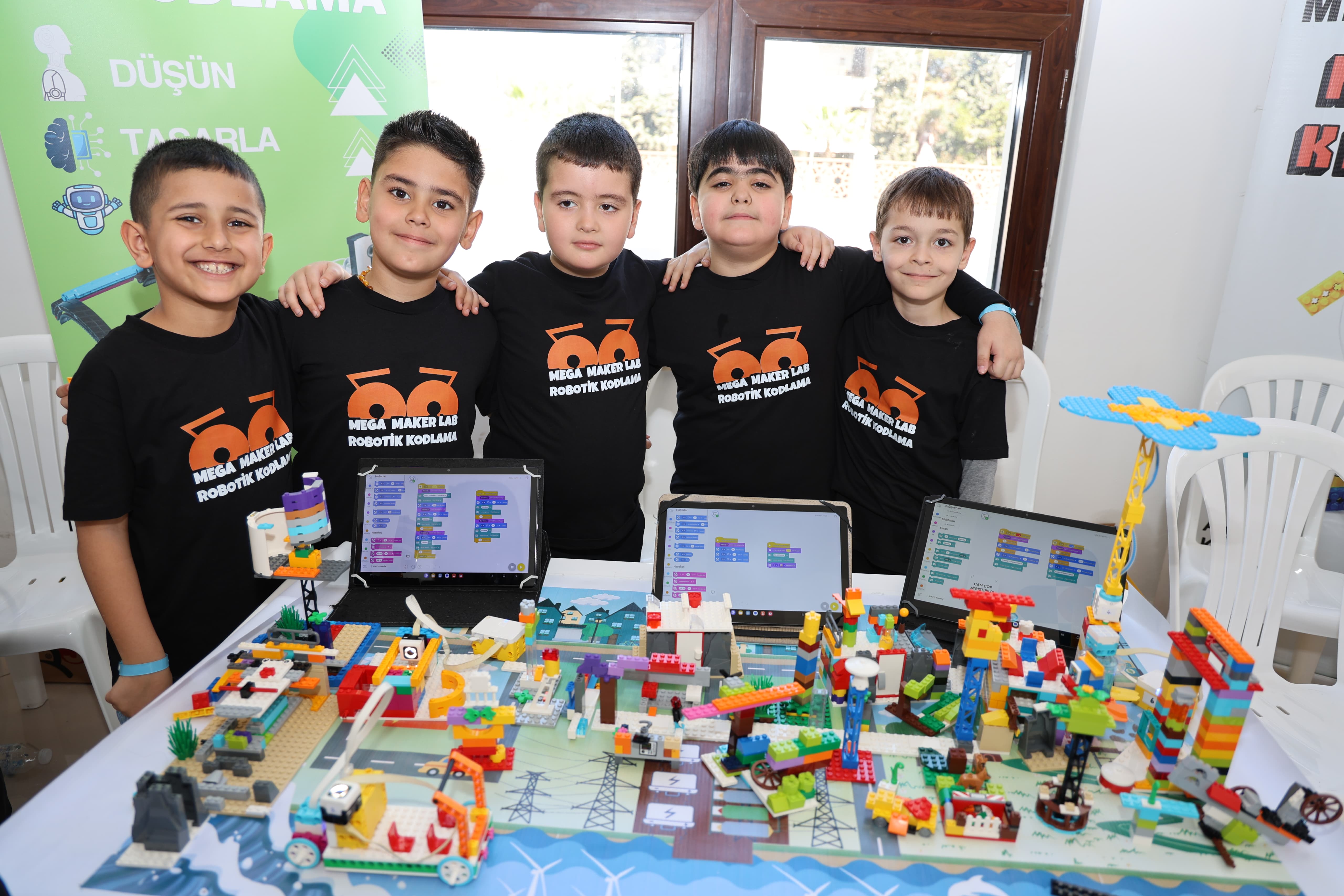 TOROSLAR BELEDİYESİNİN ÖNCÜLÜĞÜNDE ROBOTİK YARIŞMA DÜZENLENDİ