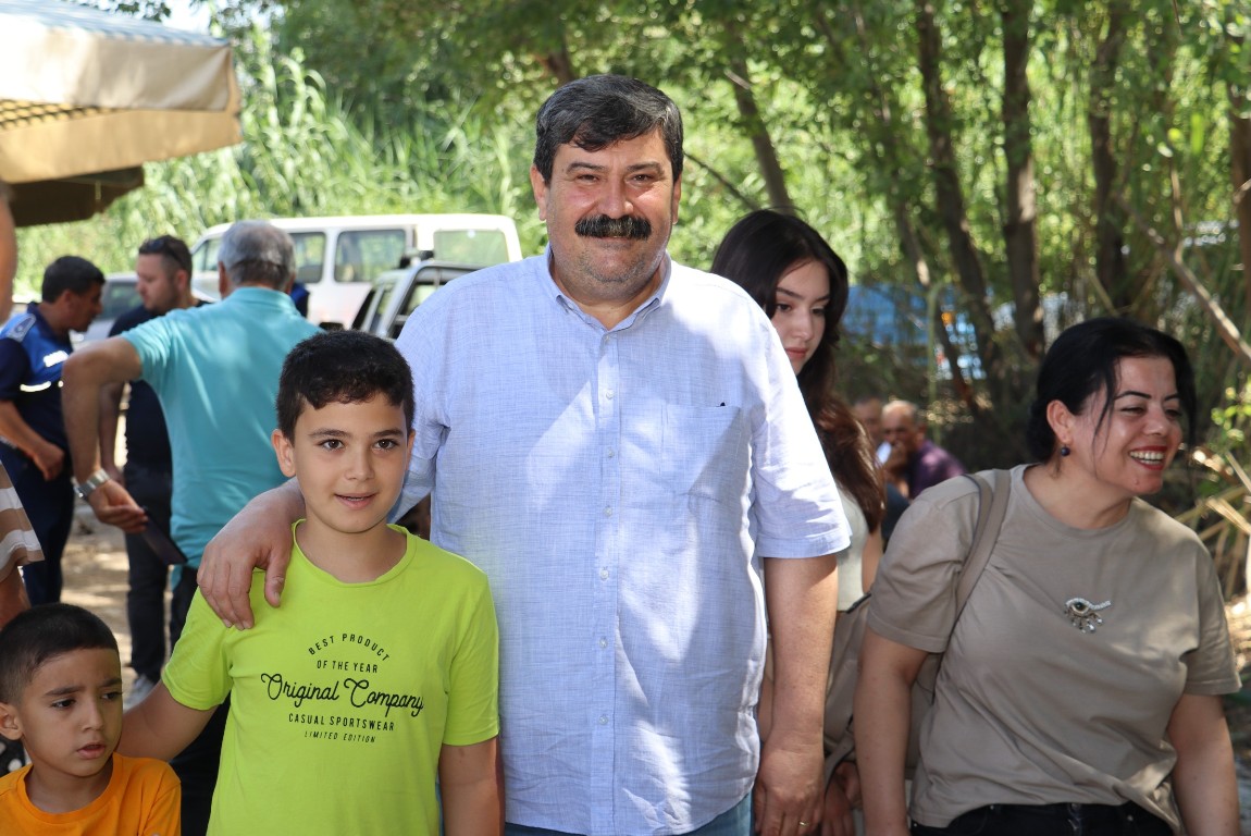 TAŞ OCAĞI YAPILMASI PLANLANAN HAMZABEYLİ MAHALLESİ’NDE ÇEVRE SORUNLARINA KARŞI “YERYÜZÜ SOFRASI” KURULDU