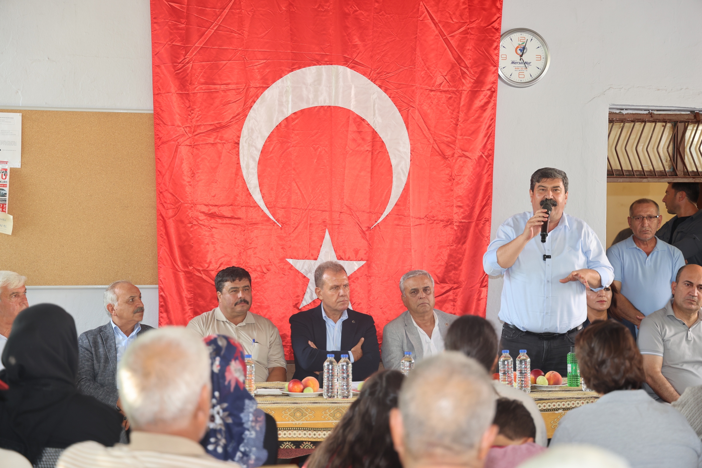 Belediye Başkanı Abdurrahman Yıldız, kırsal mahallelerde vatandaşlarla buluştu