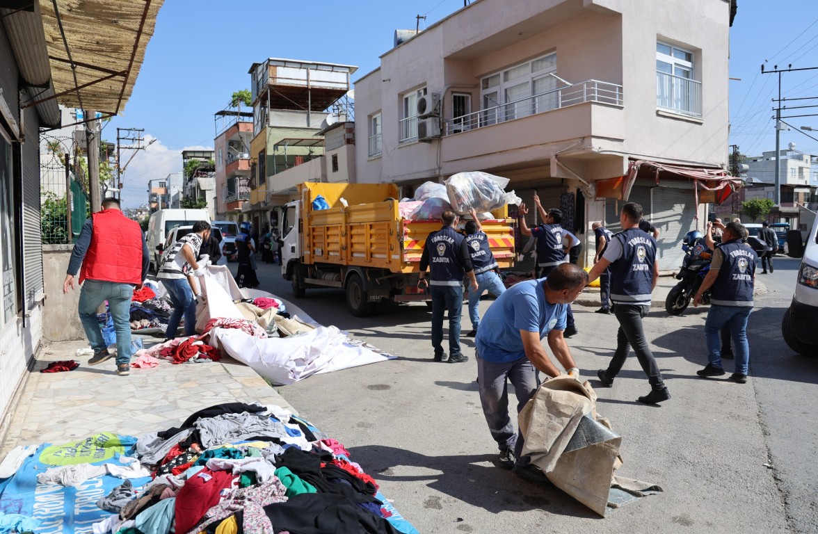 TOROSLAR ZABITASI HALK SAĞLIĞINI TEHDİT EDEN ÜRÜNLERİ TOPLADI