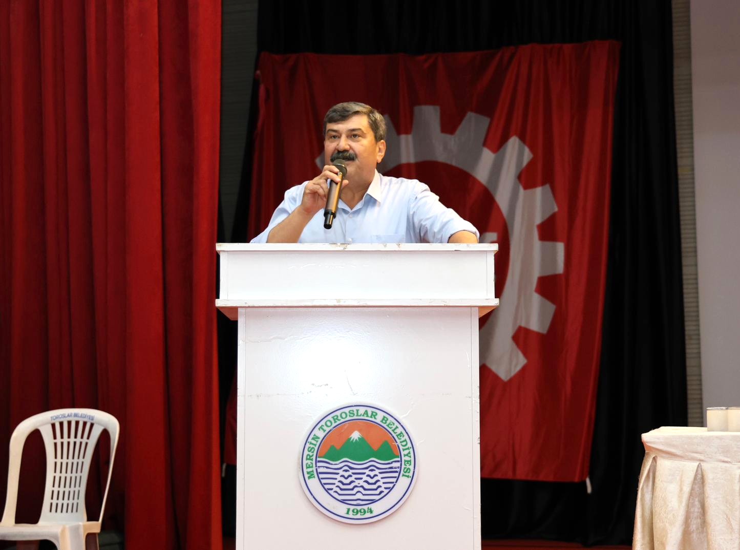 TOROSLAR BELEDİYESİNDE TOPLU İŞ SÖZLEŞMESİ SEVİNCİ!