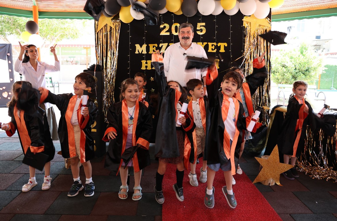 TOROSLAR’IN GÜNDÜZ BAKIMEVİNDE MEZUNİYET SEVİNCİ