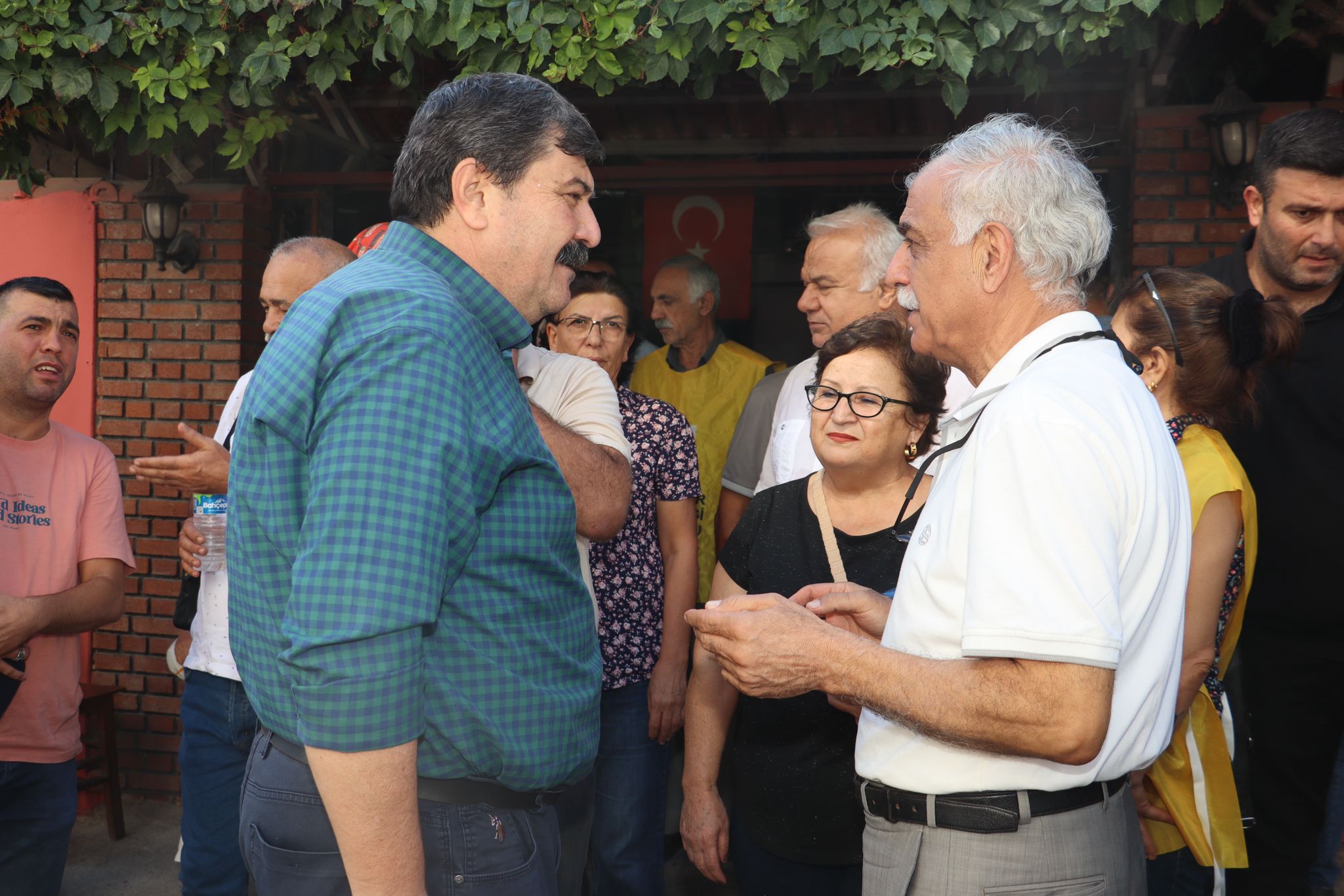 TOROSLAR’DA DİP KÖŞE TEMİZLİK DEVAM EDİYOR