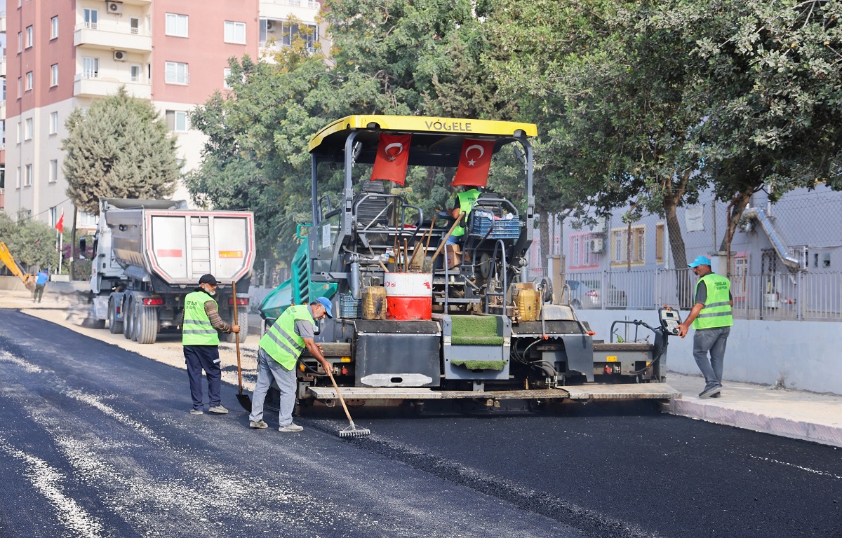 AKBELEN MAHALLESİ’NDE SICAK ASFALT ÇALIŞMASI TAMAMLANDI