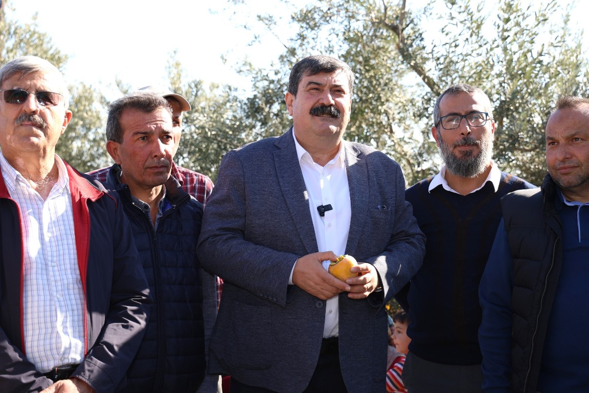 TOROSLAR BELEDİYE BAŞKANI YILDIZ, CENNET MEYVESİ HASADINA KATILDI