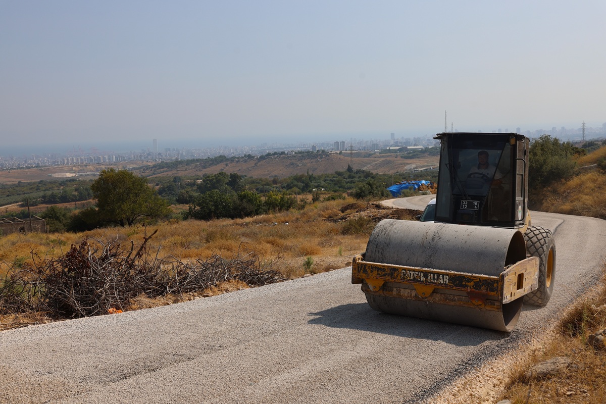 TOROSLAR’IN KIRSAL MAHALLELERİNDE YOLLAR YENİLENİYOR - Görsel 12
