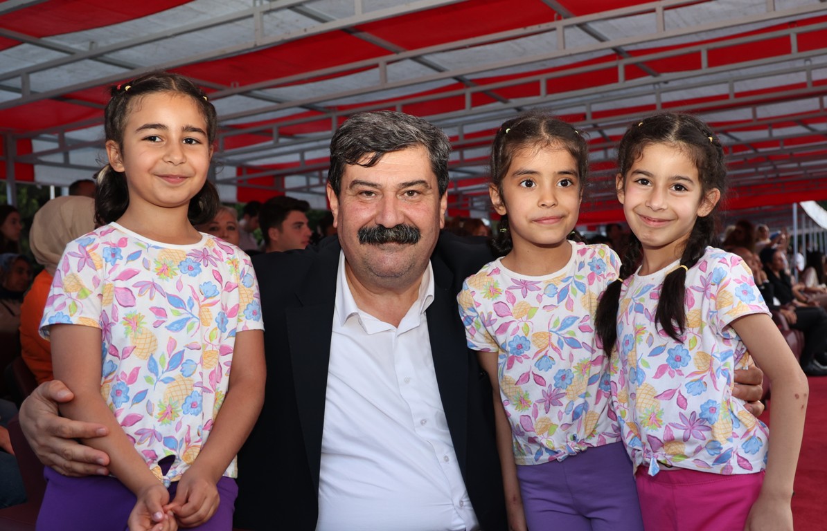 BAŞKAN YILDIZ, ÇOCUKLARIN BAYRAM SEVİNCİNİ PAYLAŞTI
