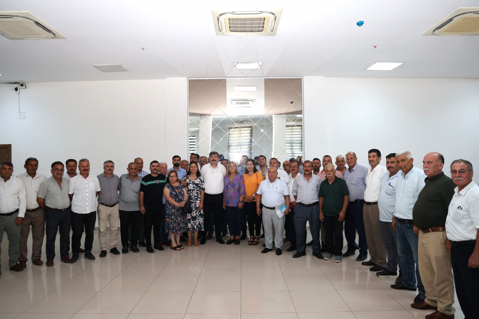 BAŞKAN YILDIZ MAHALLE MUHTARLARIYLA BULUŞTU